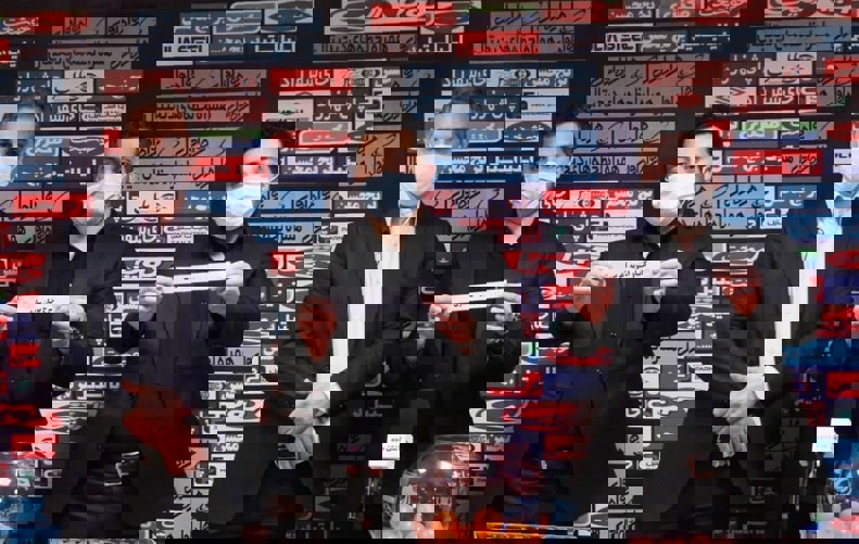 1697083