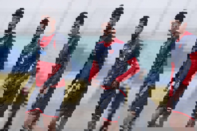 1697347