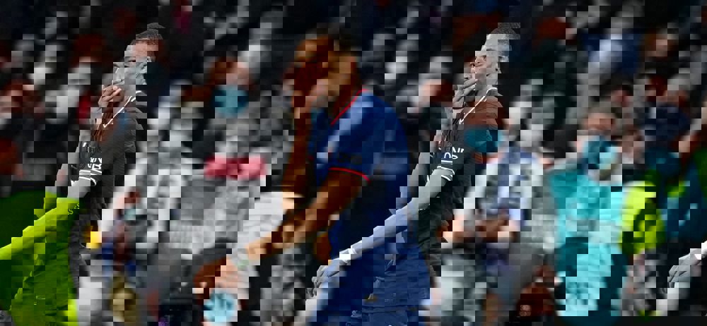 1697459