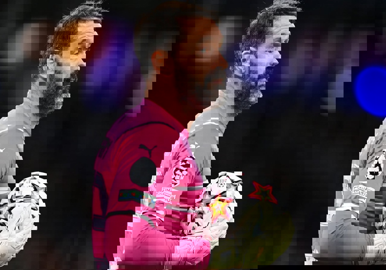 1697485