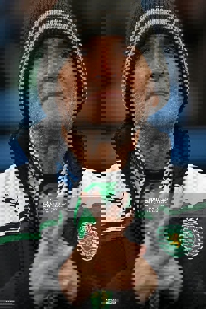 1697453