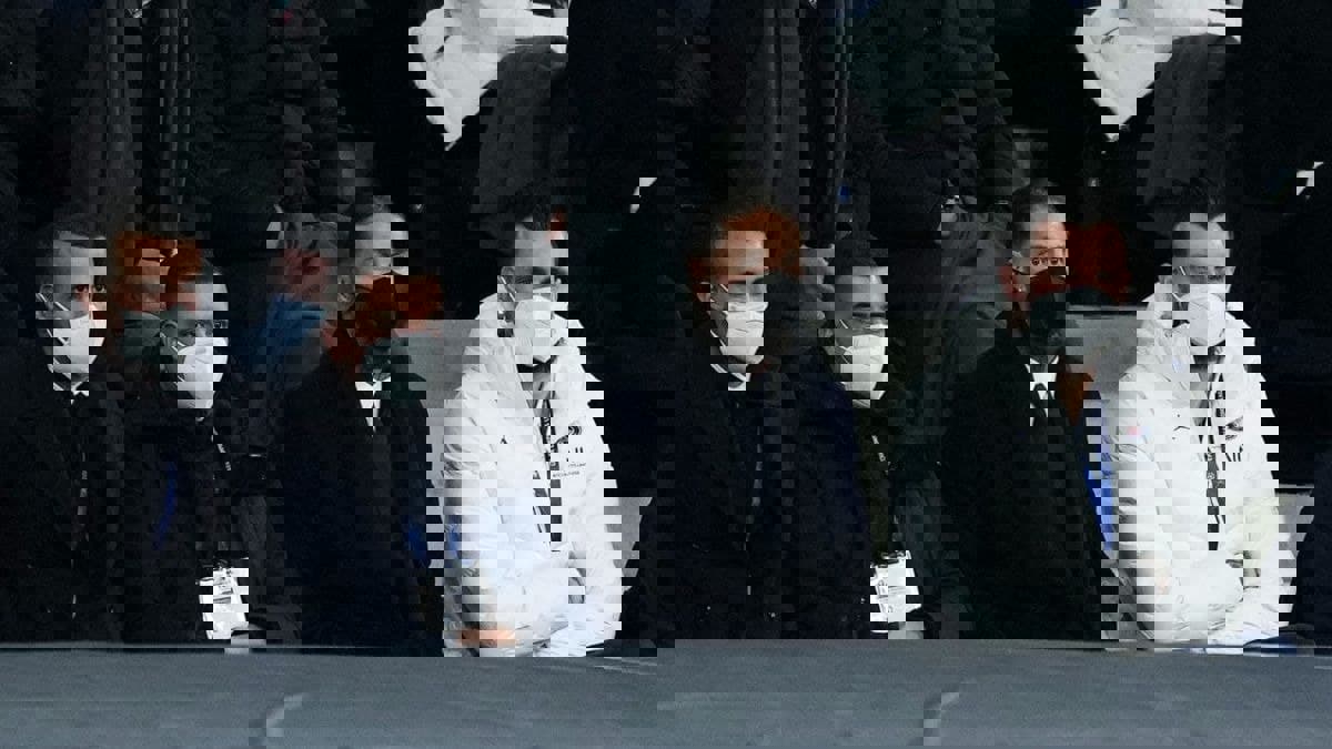 1697540