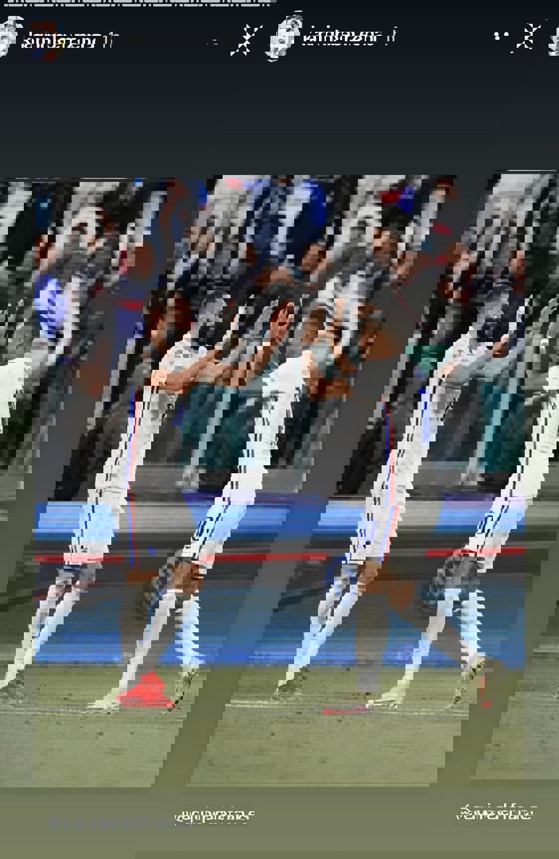 1697585