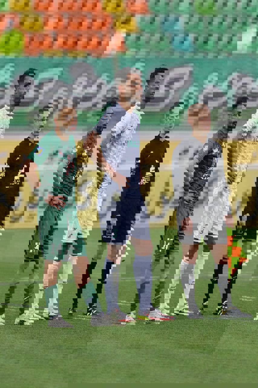 1697769