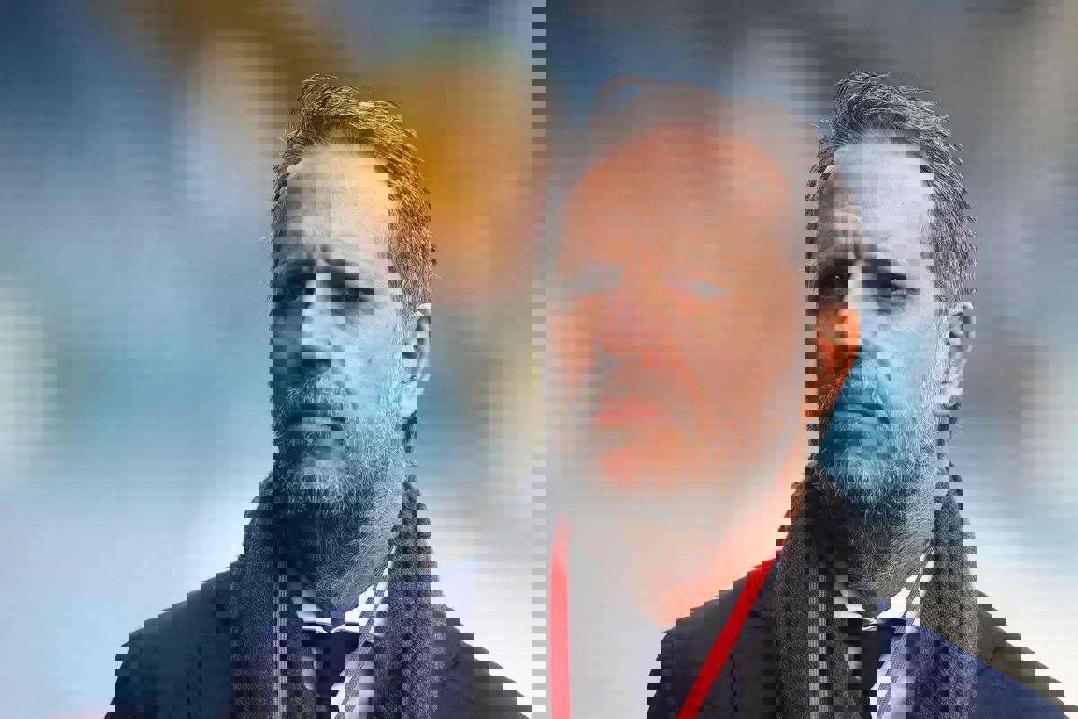 1697880