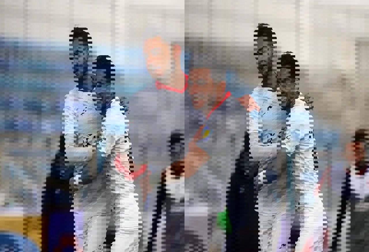 1698042