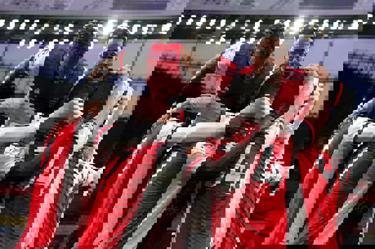 1698409