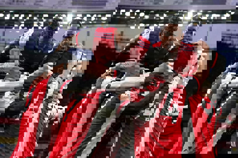1698409
