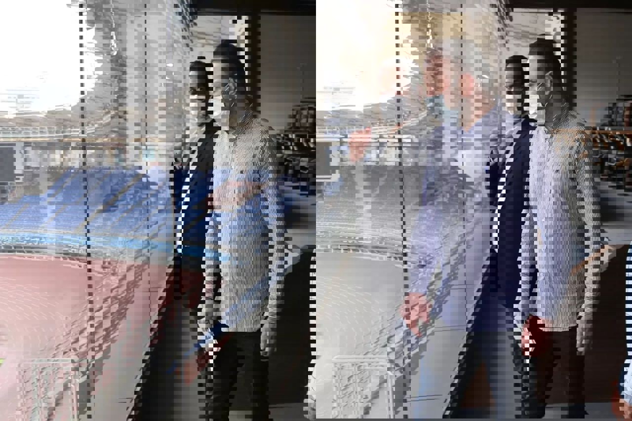 1698147