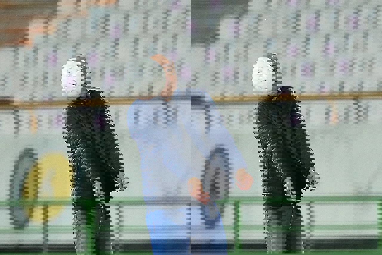 1698271