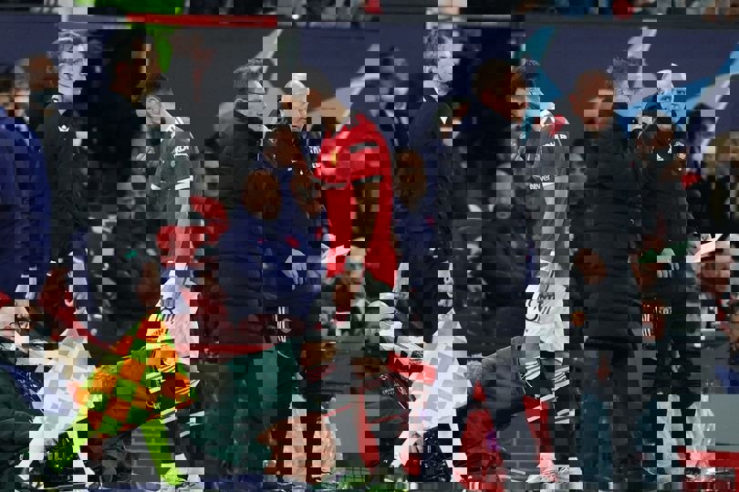 1698910