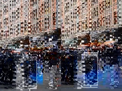 1699129