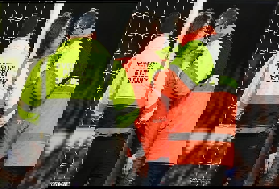 1699427