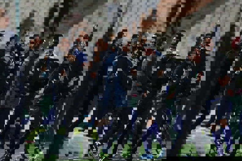 1699580