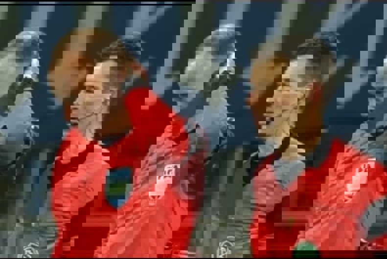 1699626