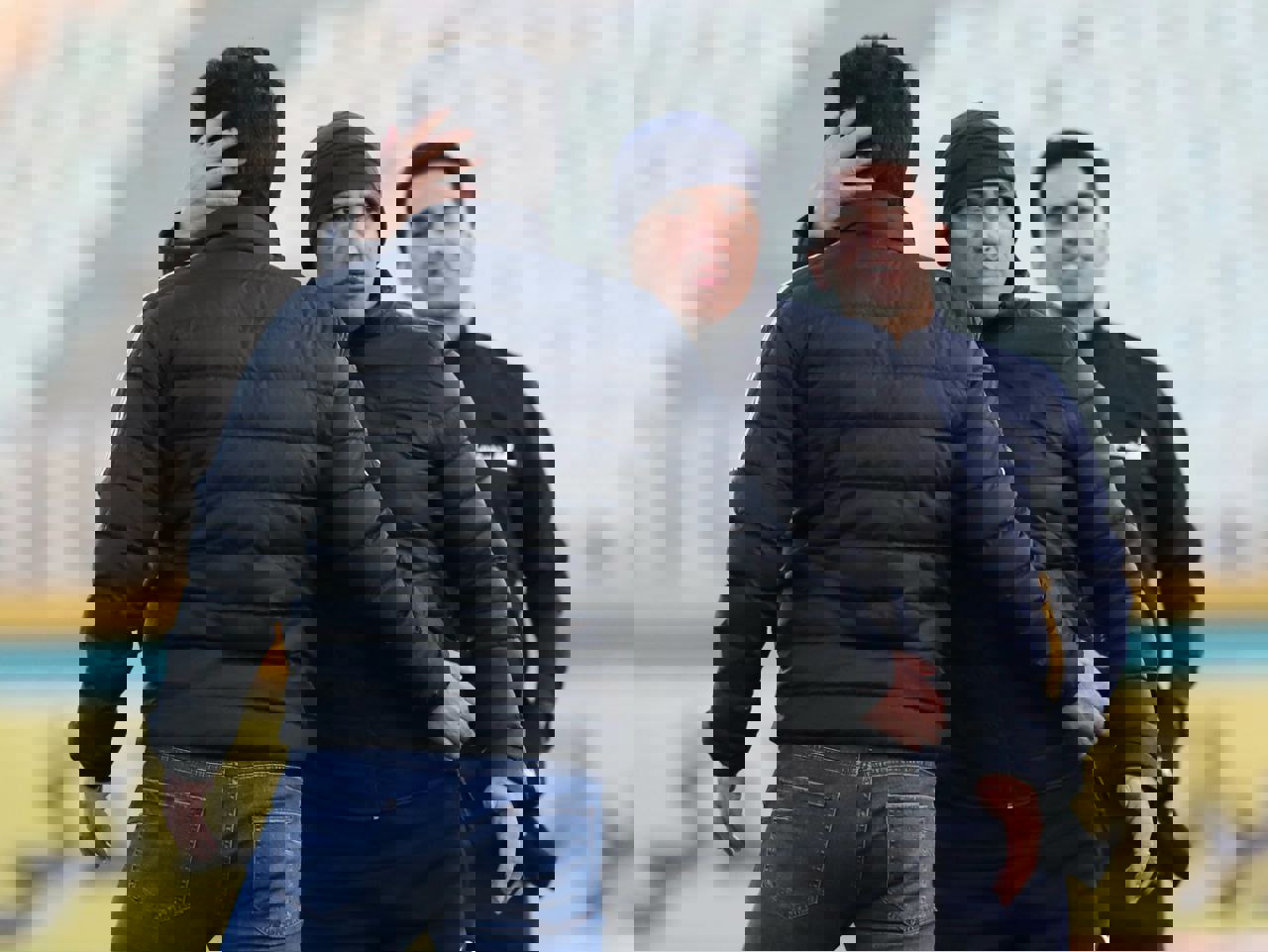 1699624