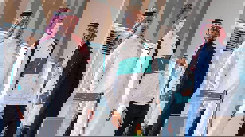 1699763