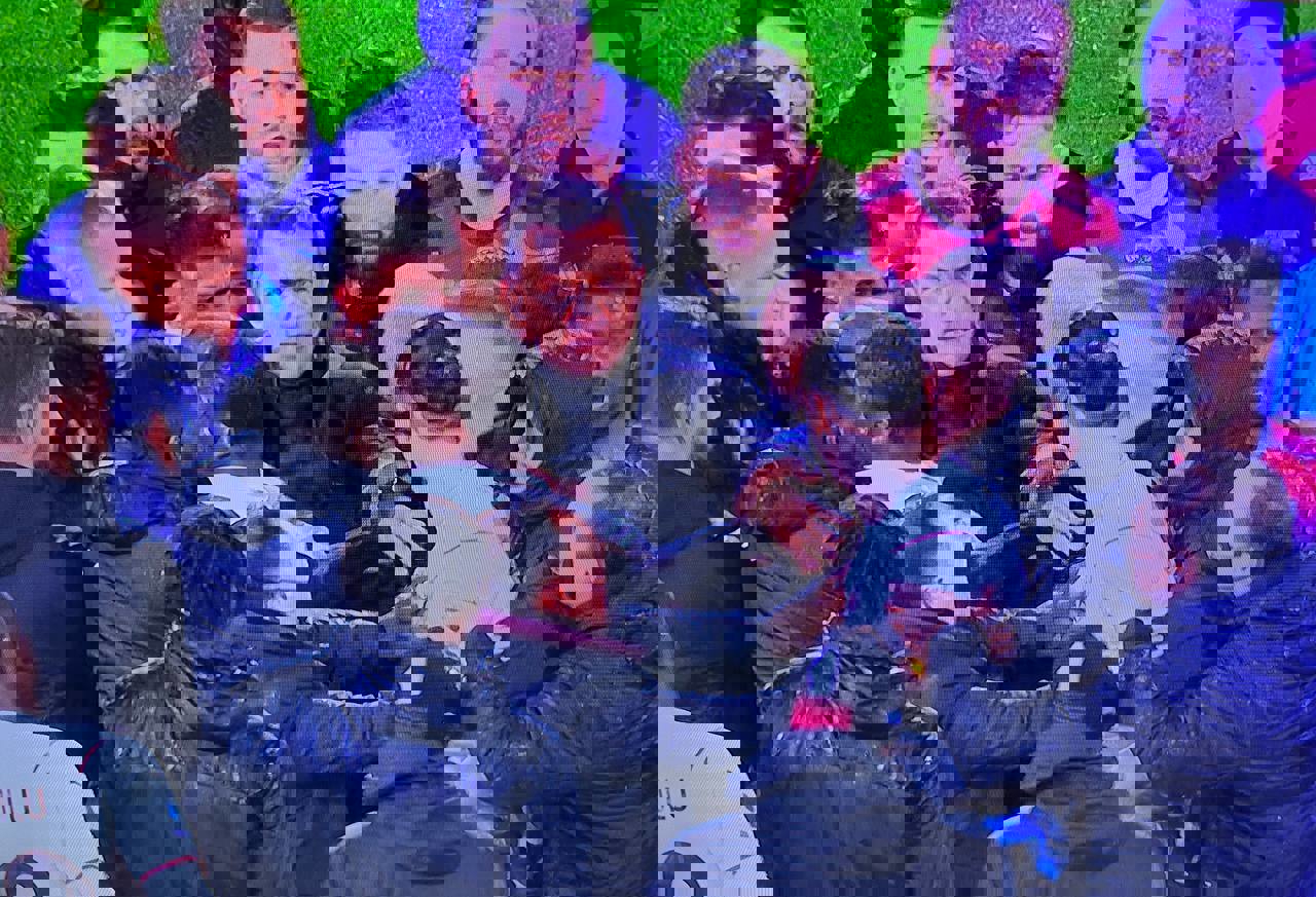 1699859