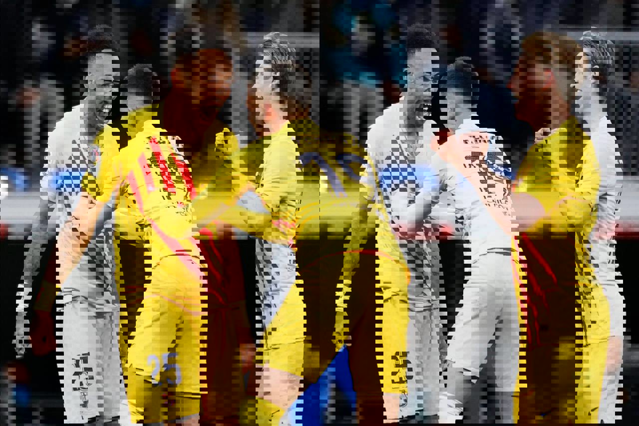 1700112