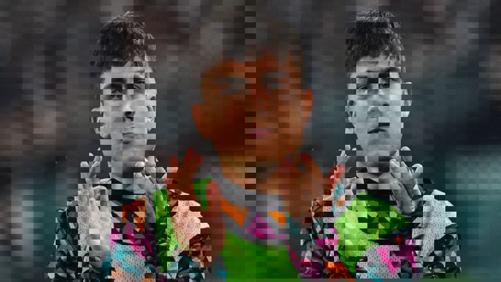 1700208