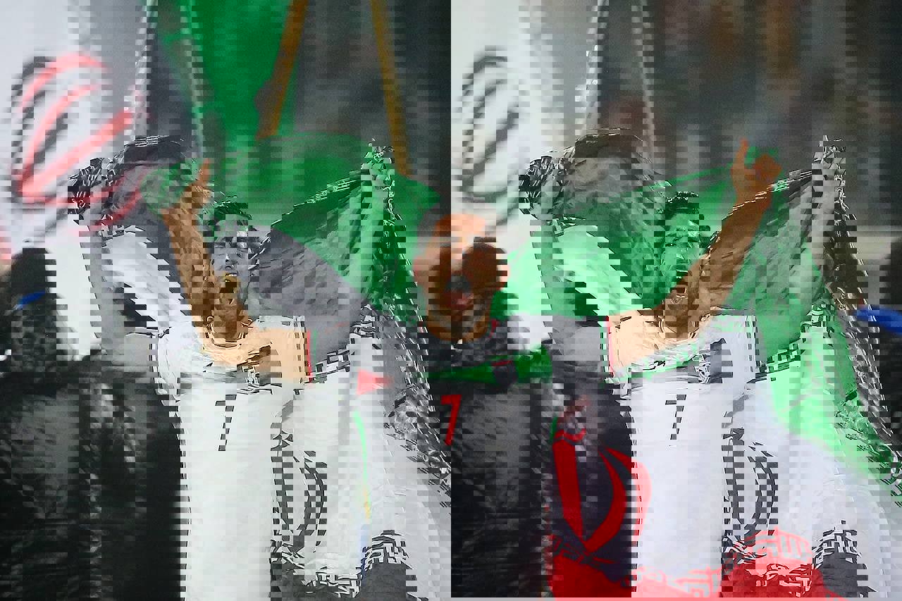 1700452