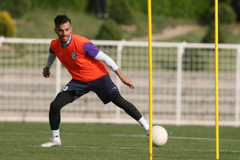 انگیزه‌های تازه مدافع استقلال در سال جدید( عکس) 