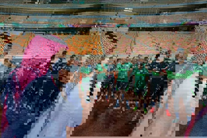 1700627