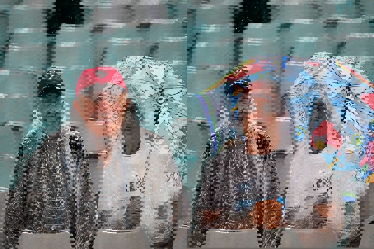 1700631