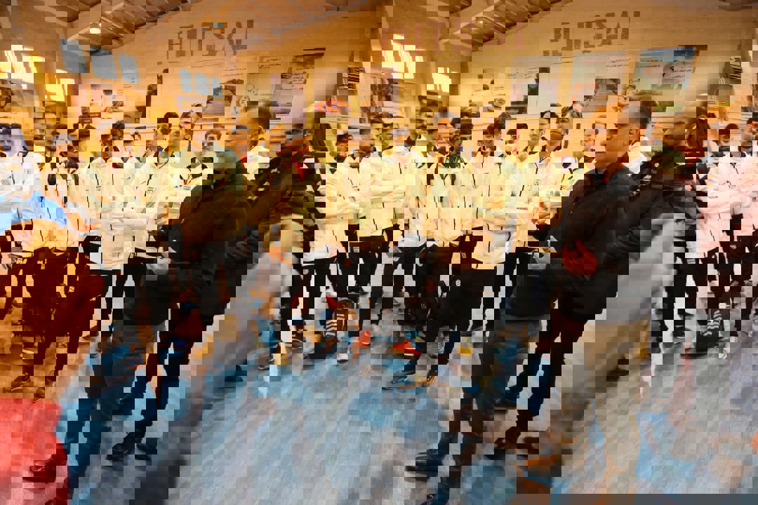 1700624