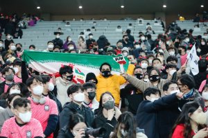 وقتی کره‌ای‌ها طرفدار تیم ملی ایران شدند!(عکس)