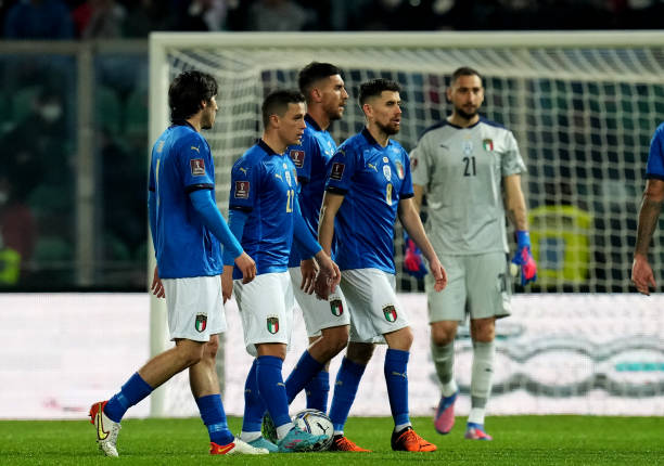 حسرت ایتالیا: تماشای افتتاحیه جام جهانی از دور
