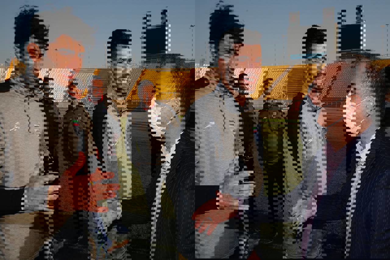 1701353