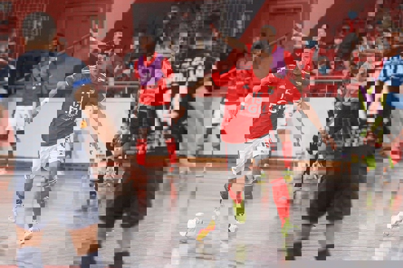 1701366