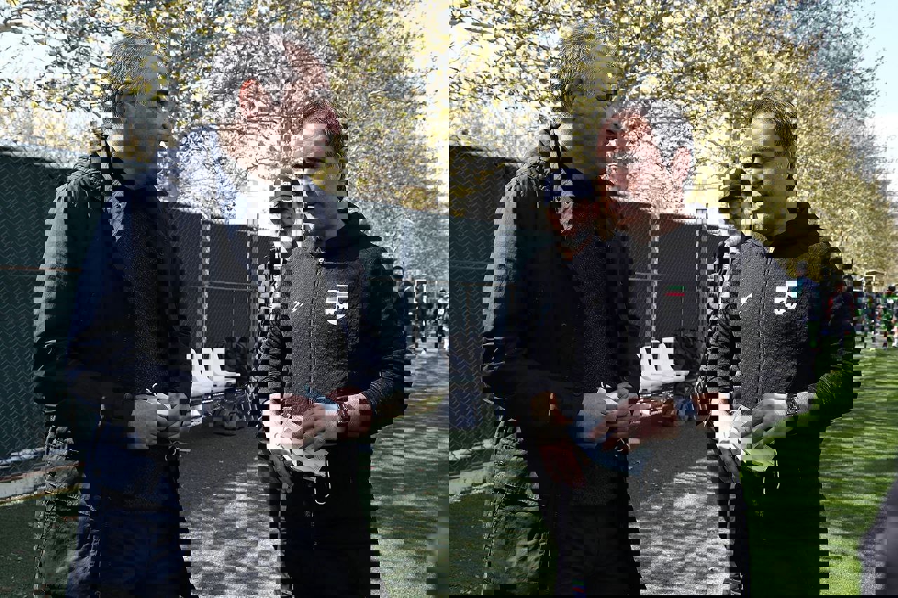1701376