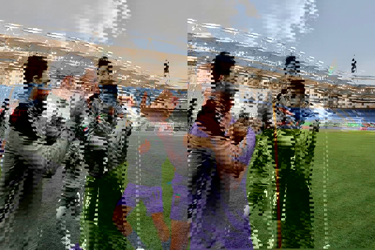 1701572