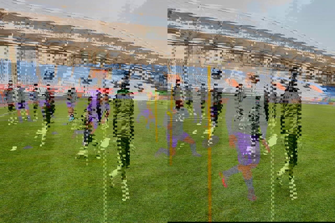1701573