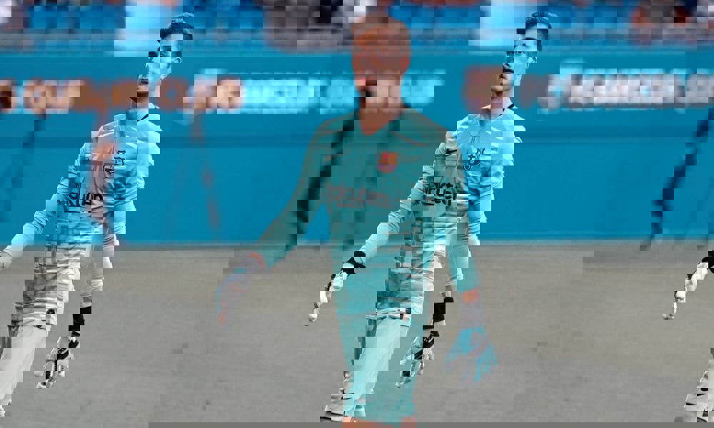 1701652