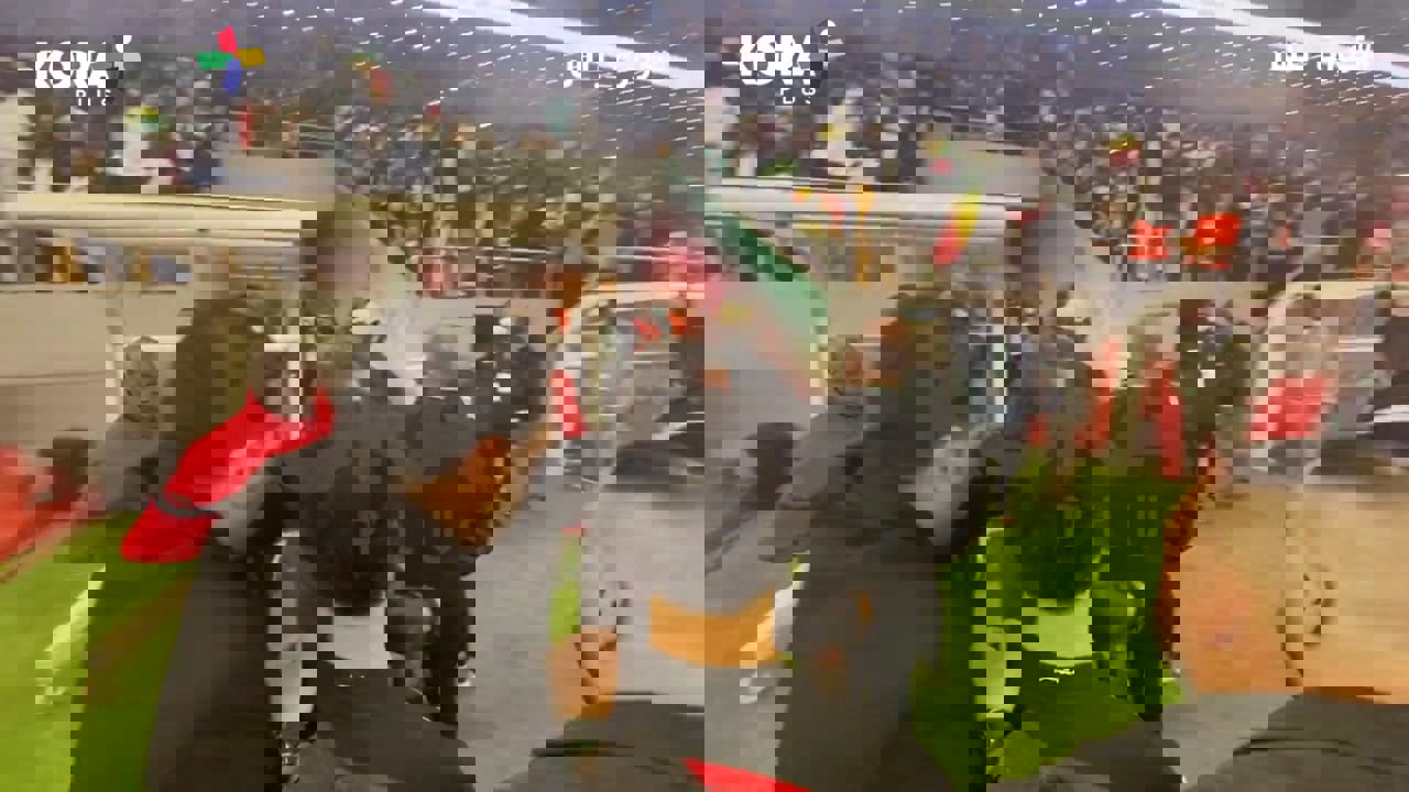 1701819