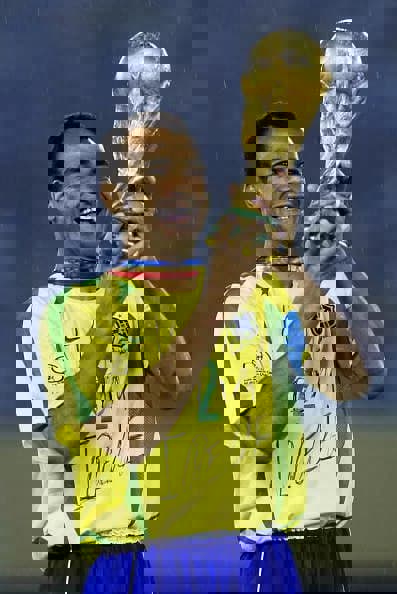 1702162