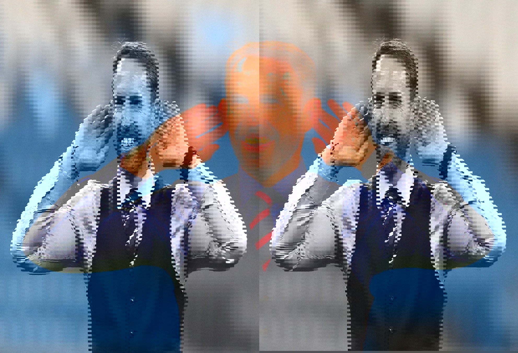 1702558