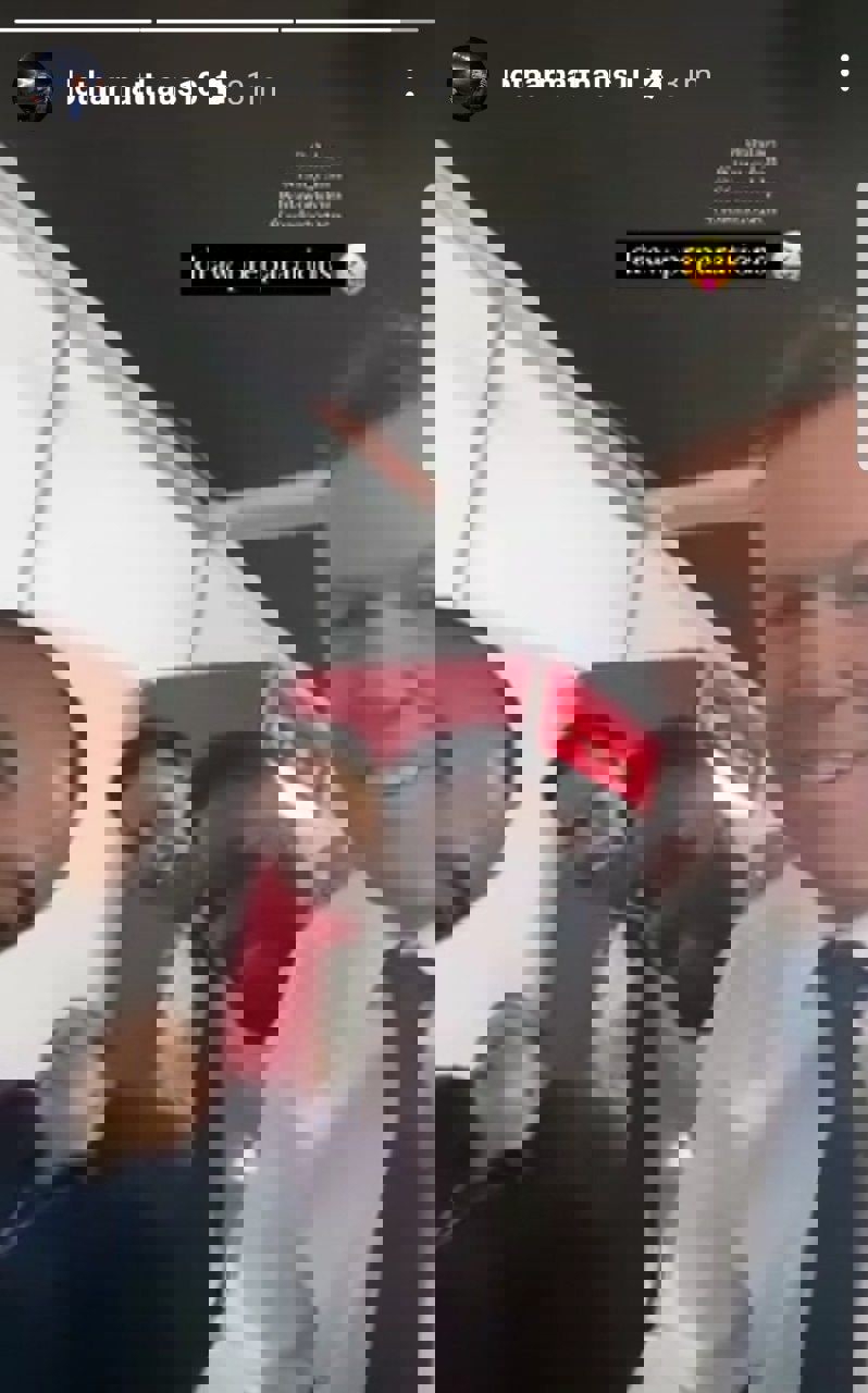 1702554