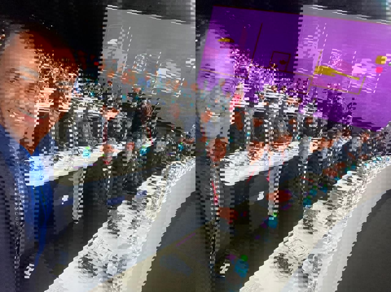 1702364
