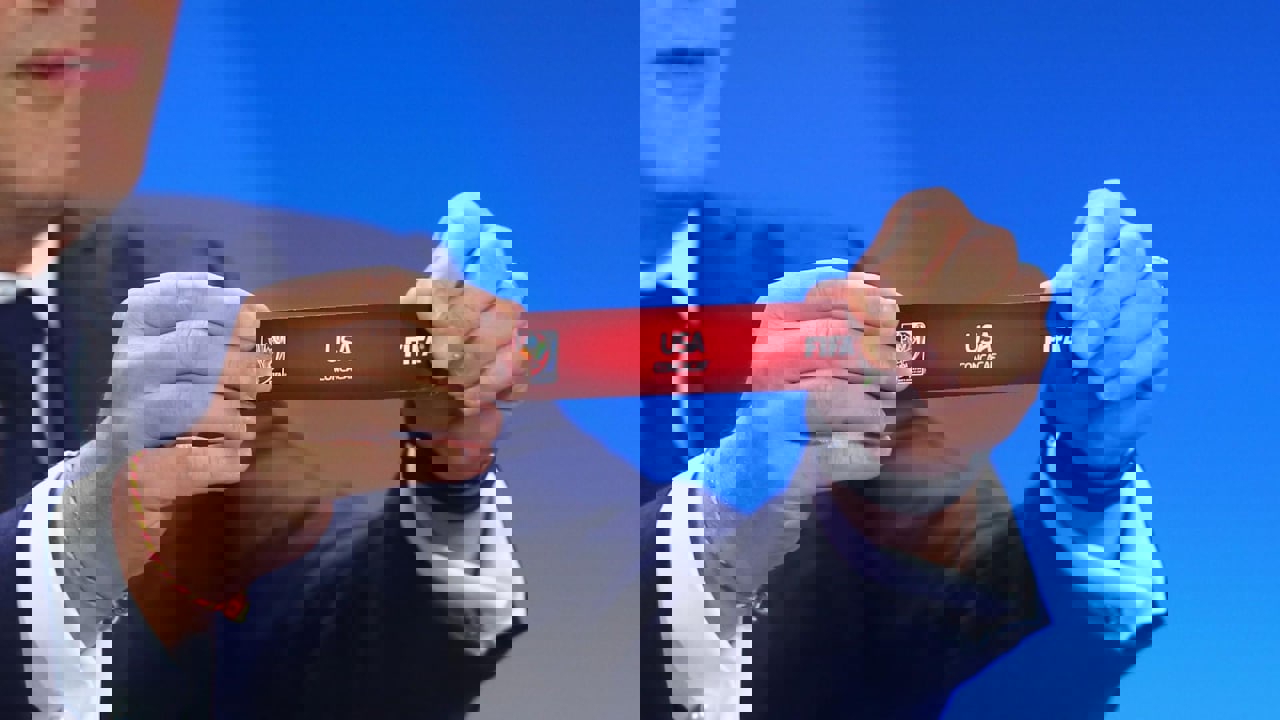 1702476
