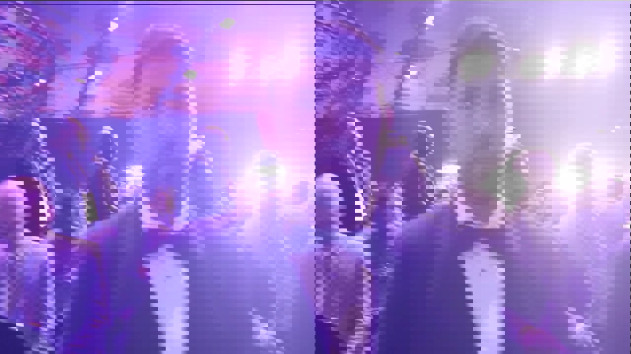 1702453