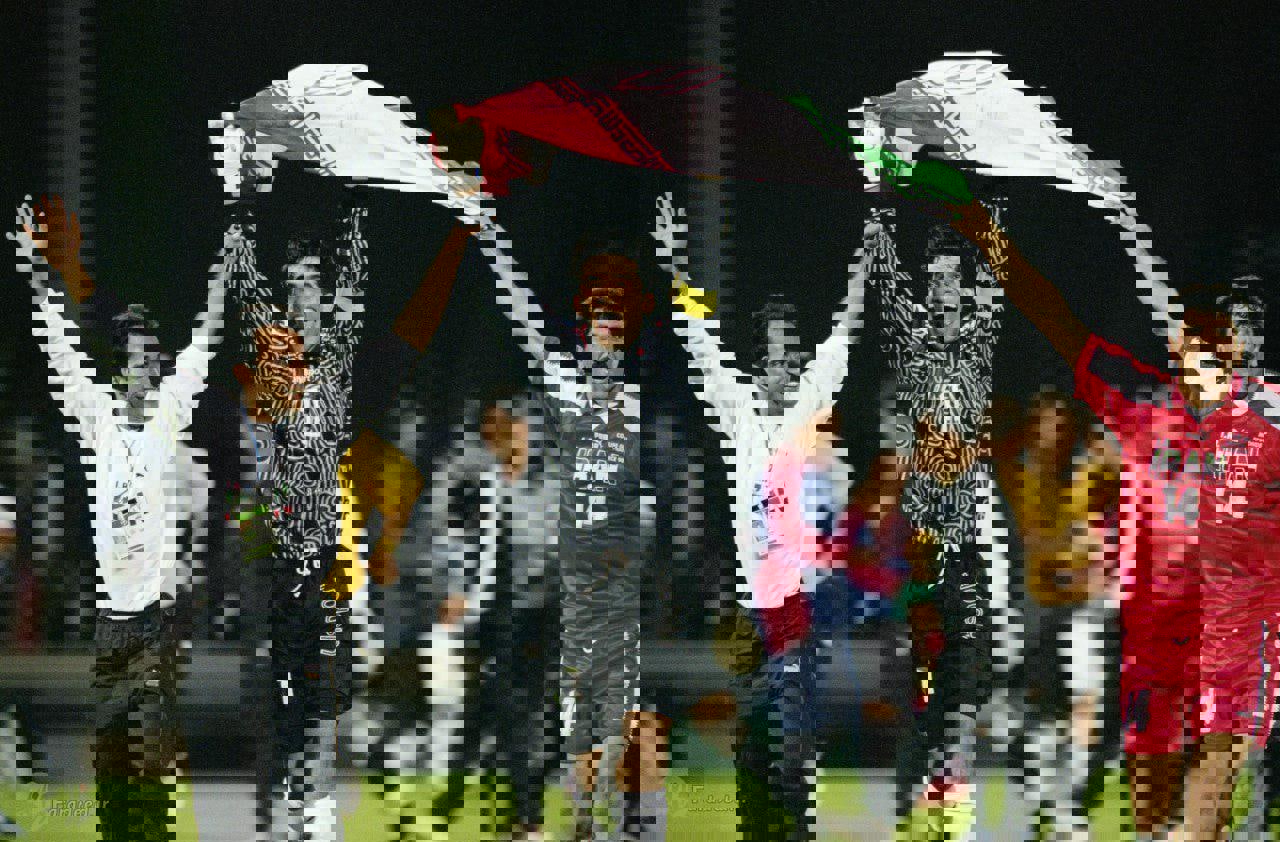 1702494
