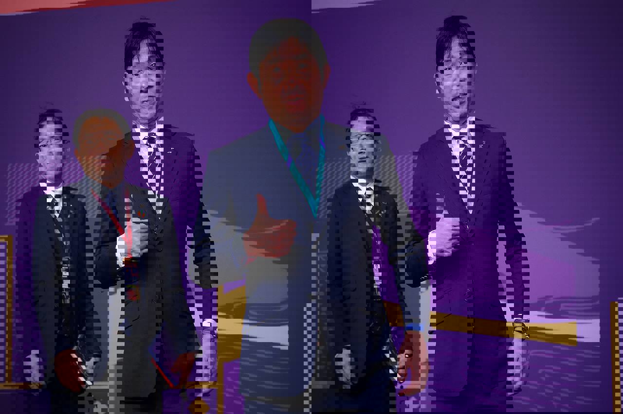 1702636
