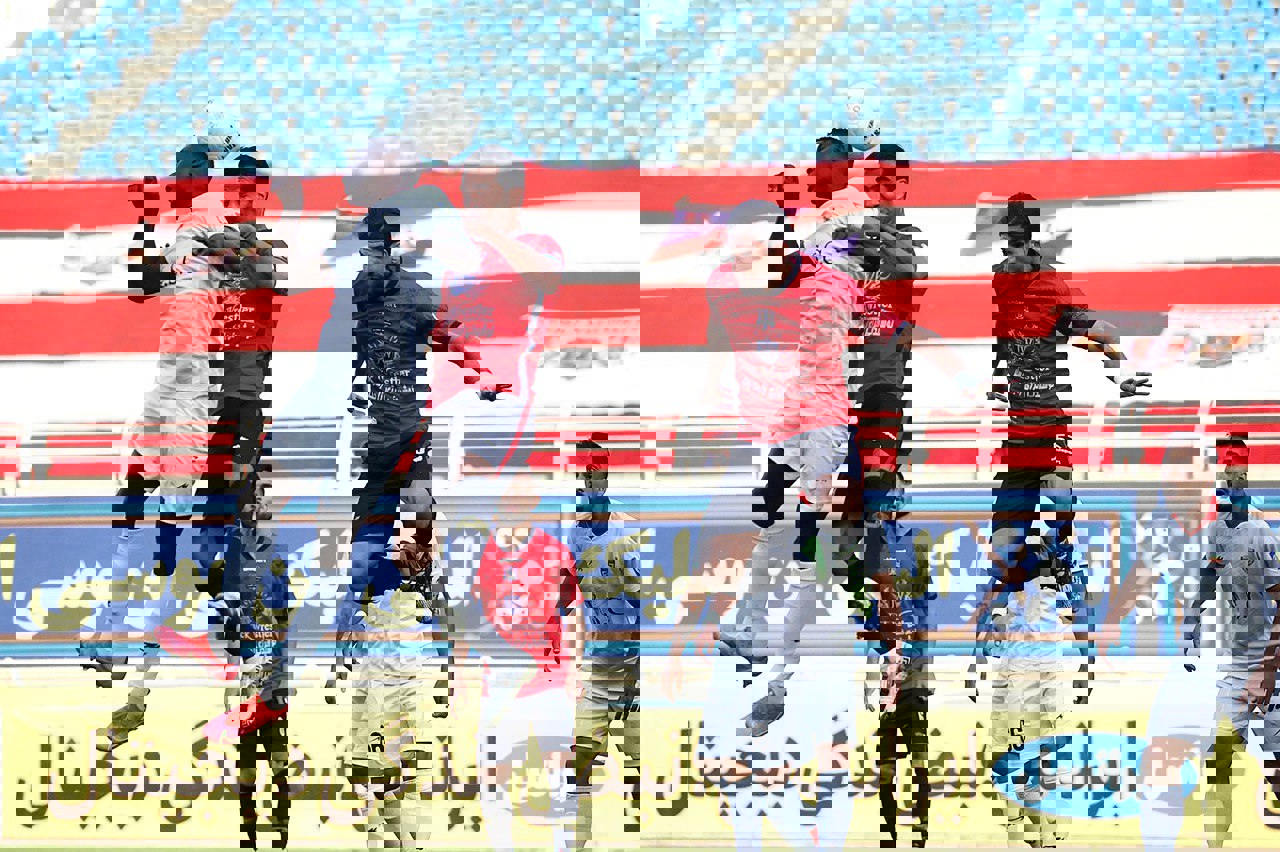 1702747