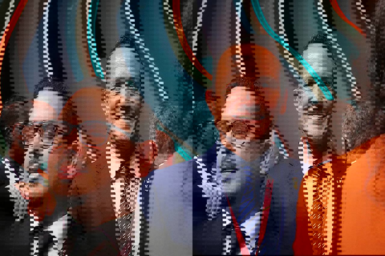 1702753