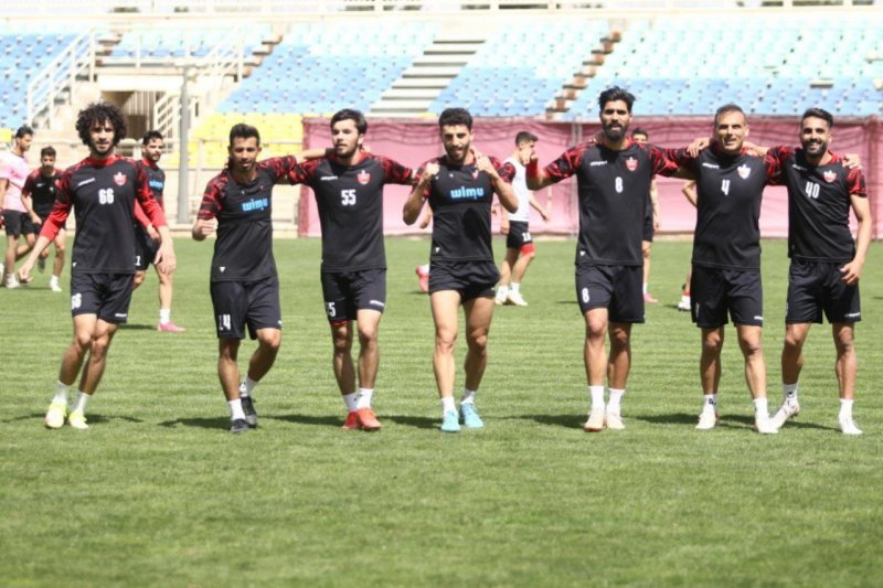 ۱۱ بازیکن یحیی برای اولین بازی سال جدید