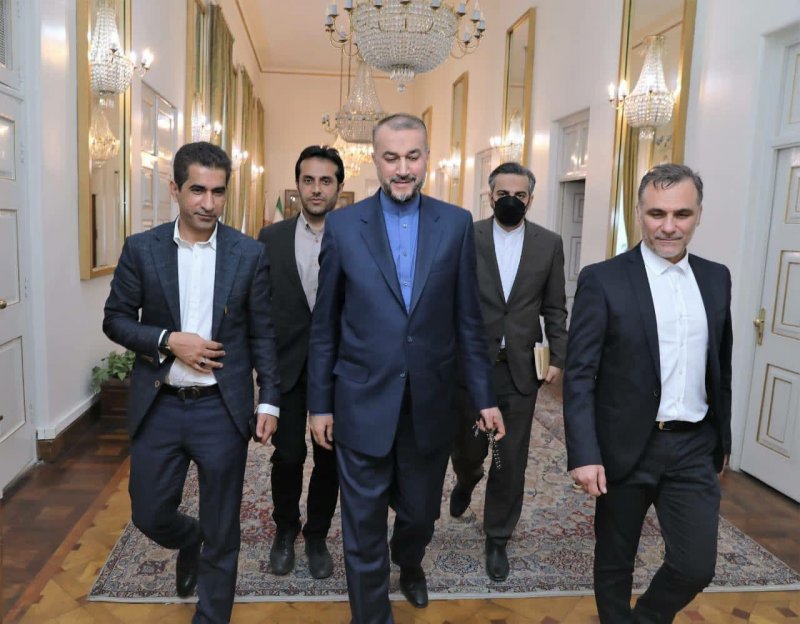 دیدار ماجدی با وزیر خارجه به‌خاطر تیم ملی(عکس)